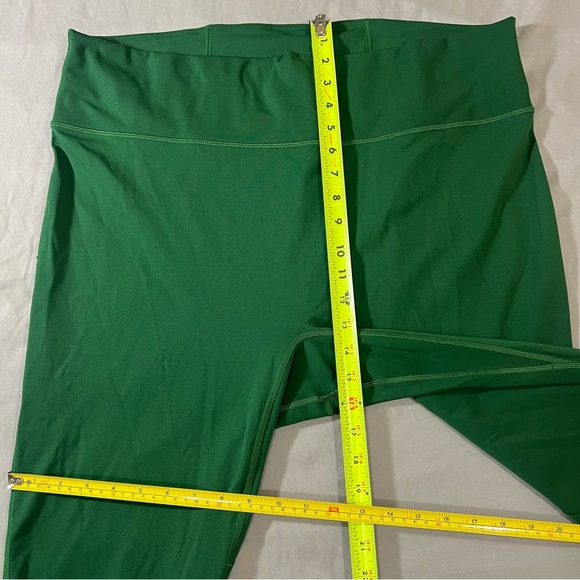Fabletics Infinity Motion 365 High Waisted Leggings Color Green Size 4X - Picture 13 of 15